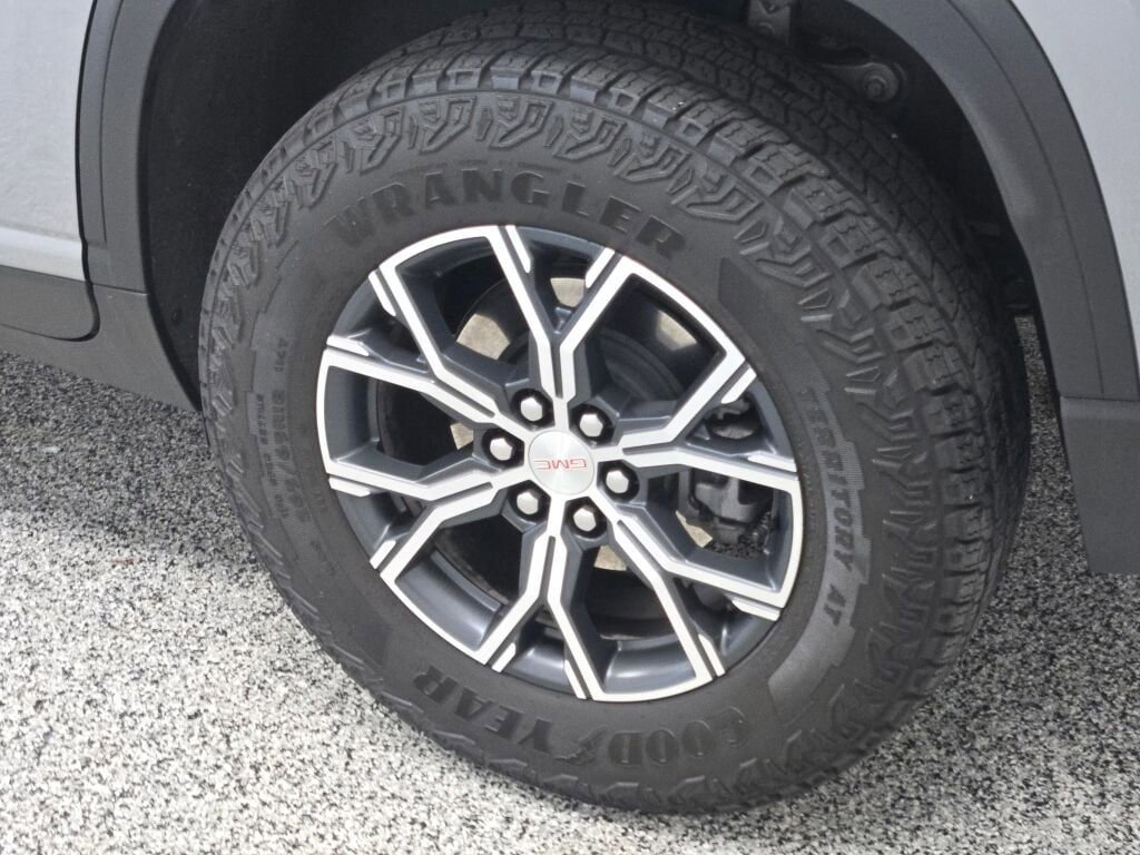 Used 2024 GMC Acadia AT4 w/ LPO, Floor Liner Package image 17