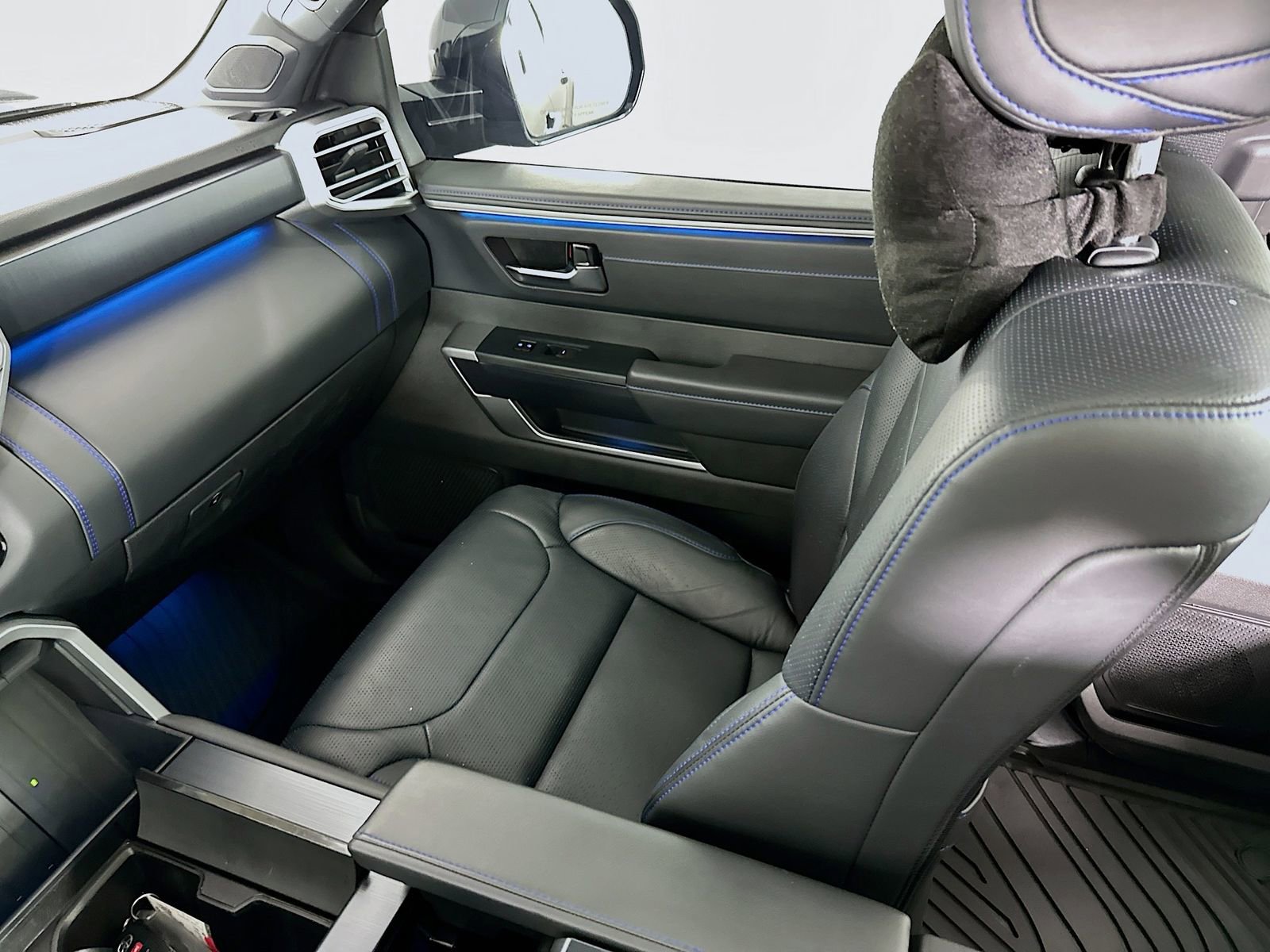 Used 2024 Toyota Tundra Platinum image 24