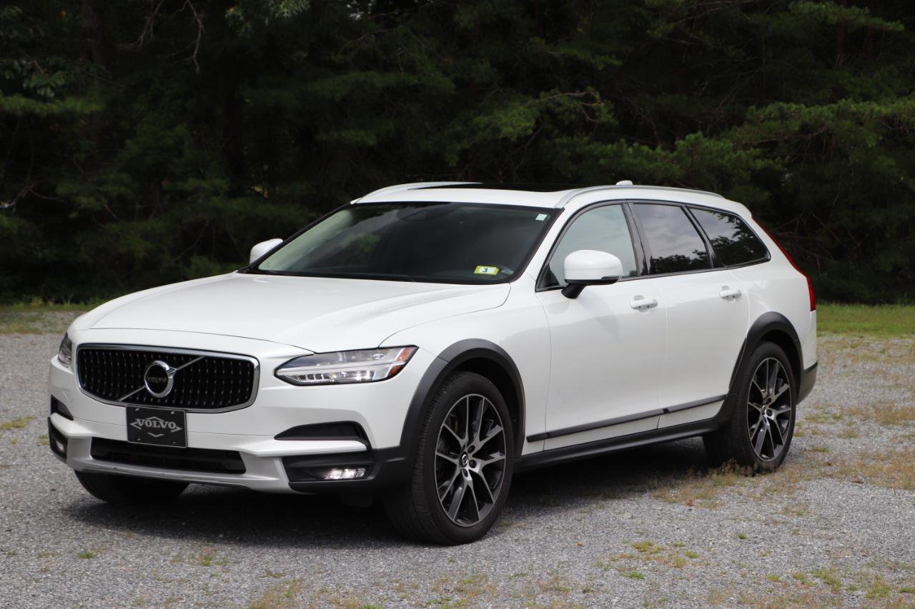 Used 2020 Volvo V90 T6 Cross Country AWD/4WD image 33