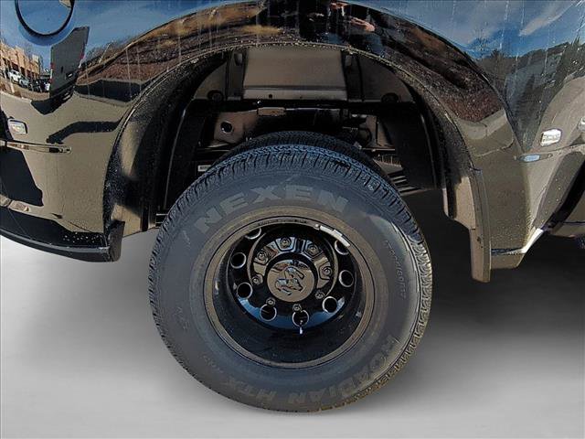 New 2026 RAM 3500 Laramie AWD/4WD image 10