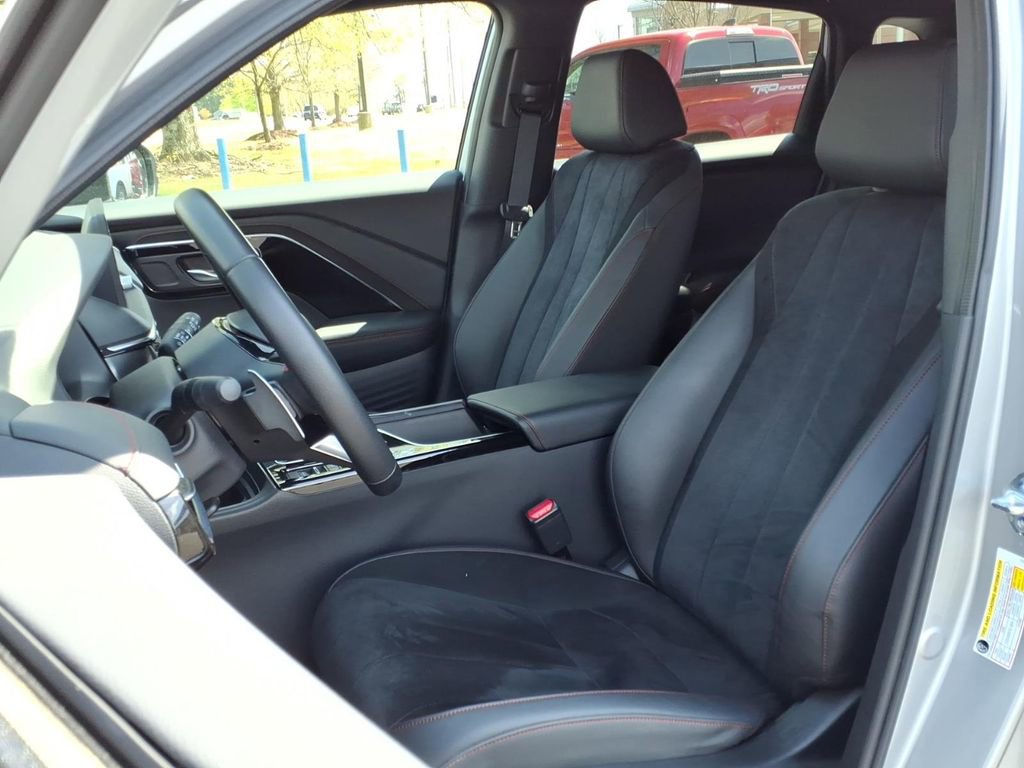 Used 2025 Acura ADX A-Spec image 4