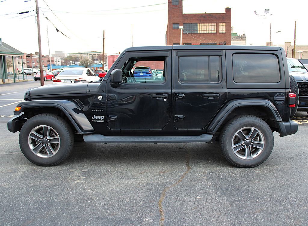 Used 2018 Jeep Wrangler Unlimited Sahara w/ Dual Top Group image 3