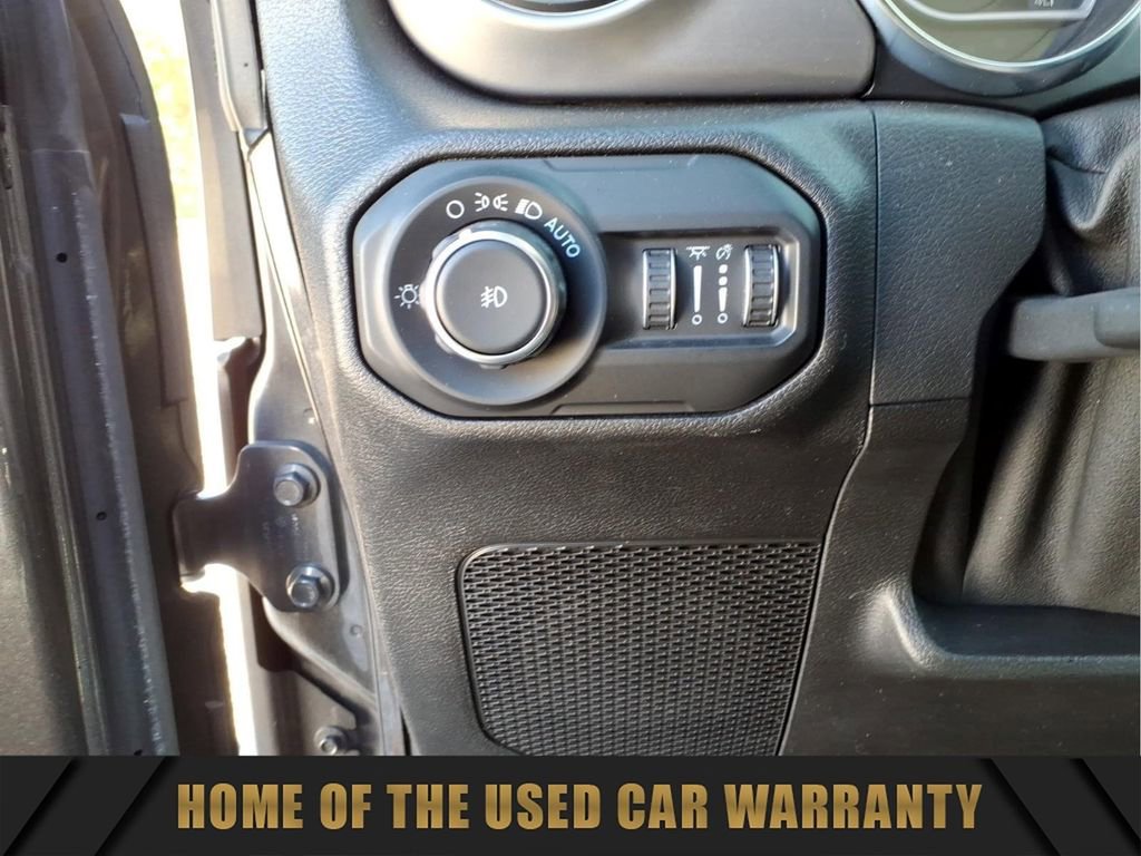 Used 2019 Jeep Wrangler Sport image 18