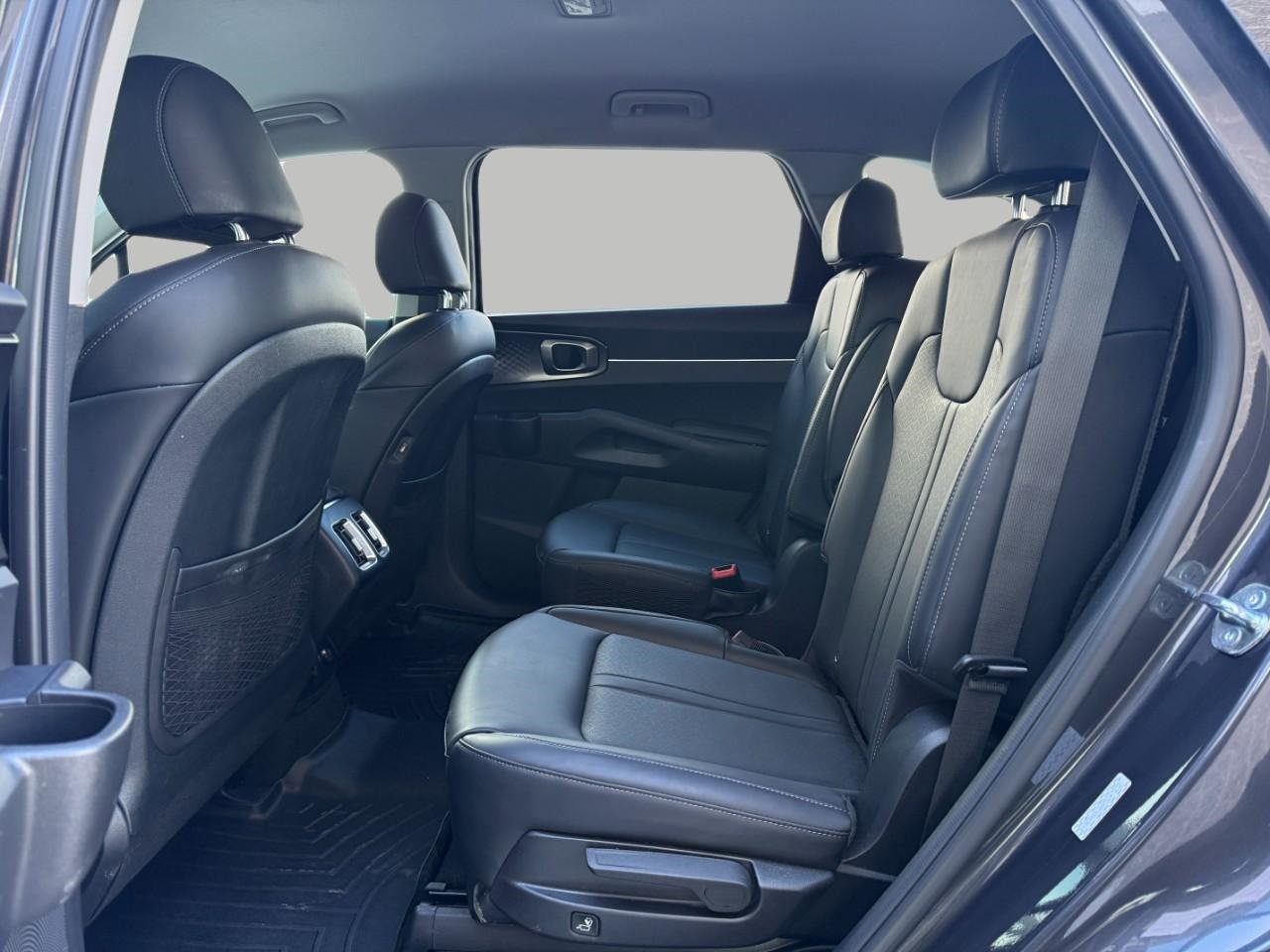 Used 2024 Kia Sorento EX image 25