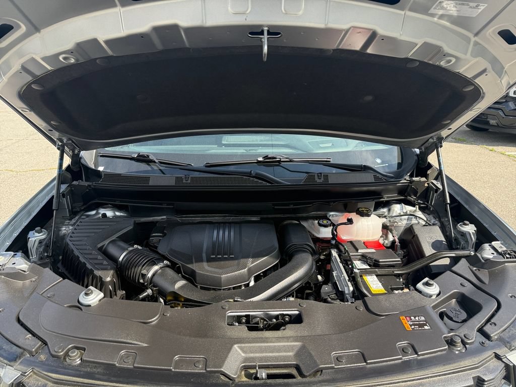 Used 2025 GMC Acadia Elevation FWD image 22
