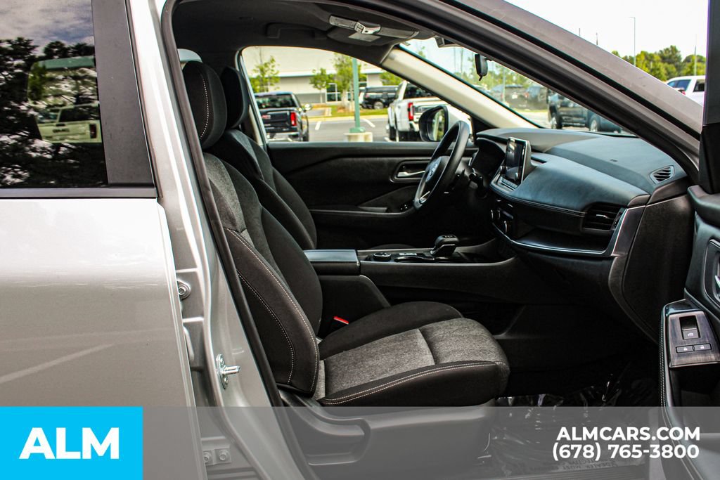 Used 2024 Nissan Rogue SV AWD/4WD image 20