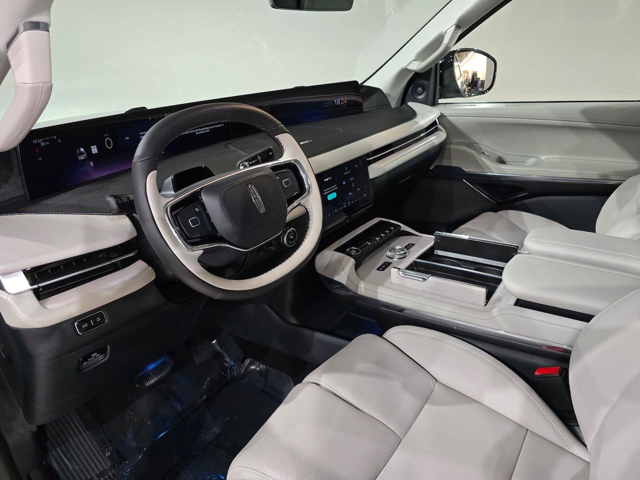 New 2025 Lincoln Navigator Reserve image 22