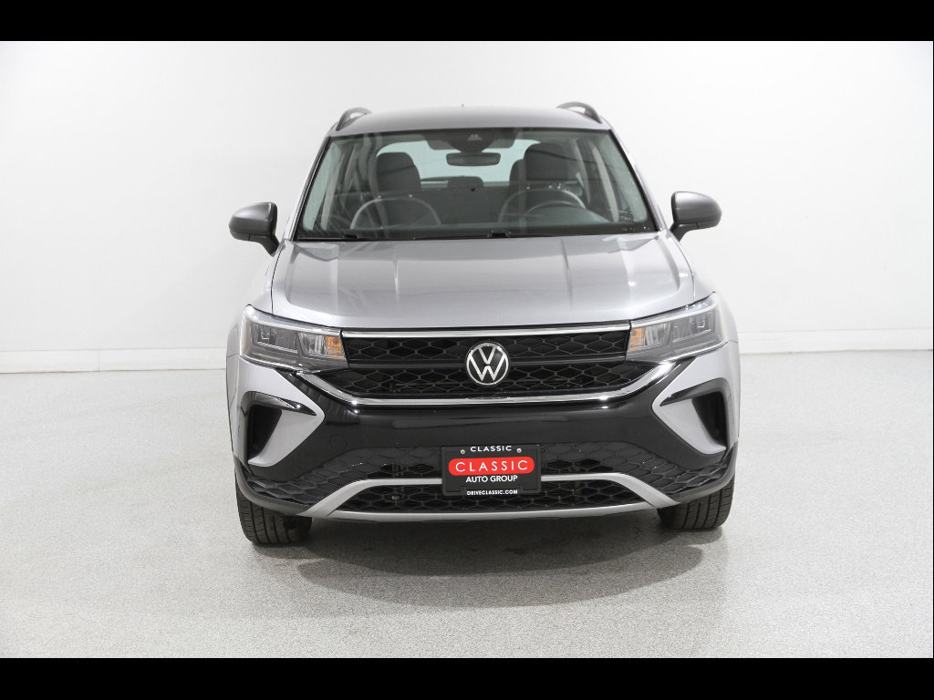 Used 2023 Volkswagen Taos S image 2