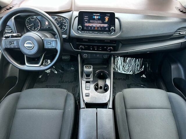 Used 2023 Nissan Rogue S image 16