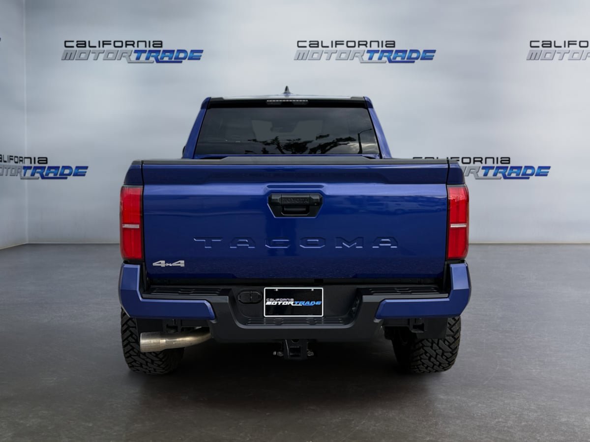 Used 2024 Toyota Tacoma 4x4 Double Cab image 6