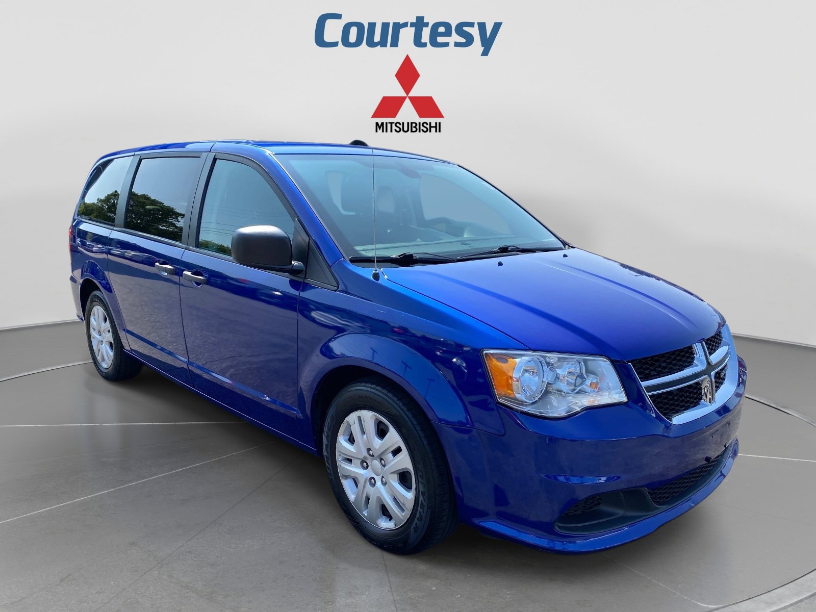 Used 2019 Dodge Grand Caravan SE FWD image 8
