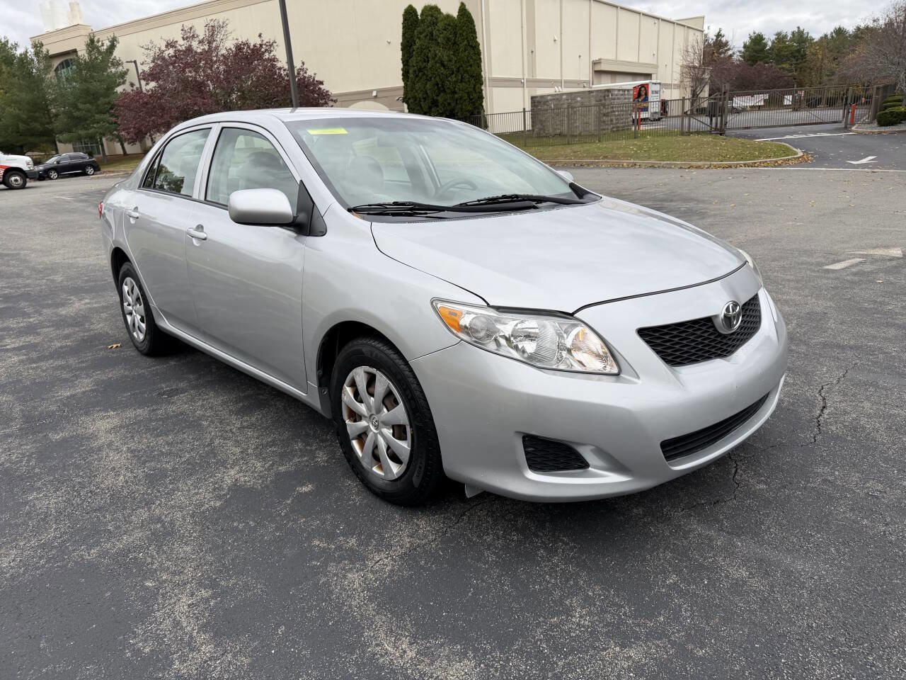 Used 2010 Toyota Corolla LE image 11