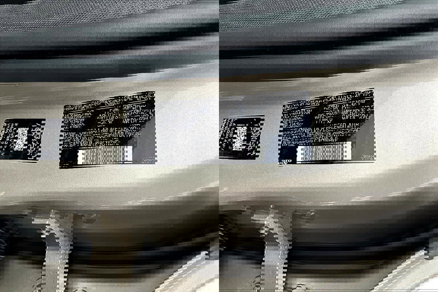 New 2026 Volvo XC60 B5 Core w/ Protection Package Premier image 12