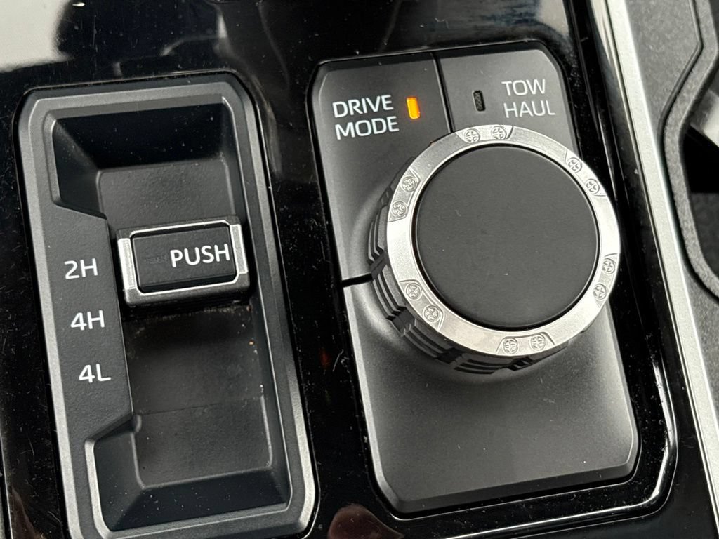 Used 2025 Toyota Tundra Platinum AWD/4WD image 21