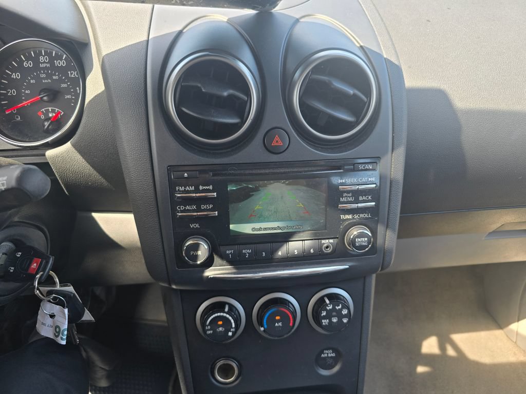 Used 2014 Nissan Rogue S w/ Convenience Package FWD image 6
