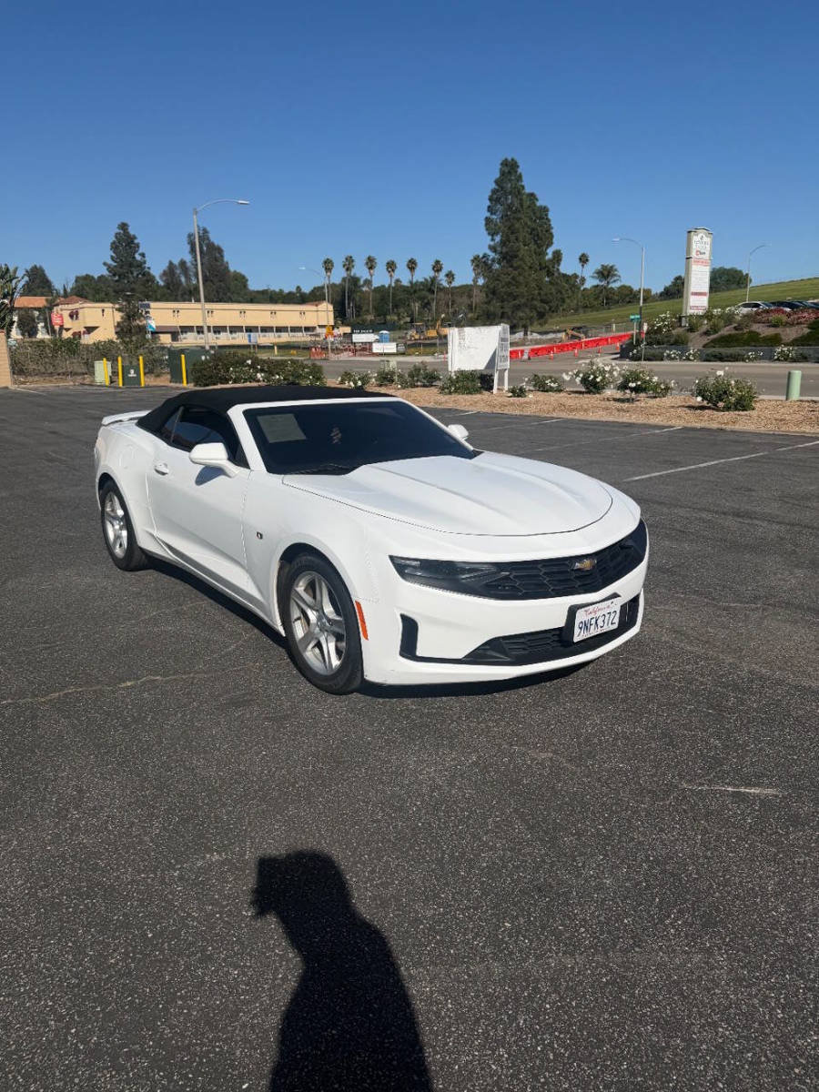 Used 2020 Chevrolet Camaro LT RWD image 3