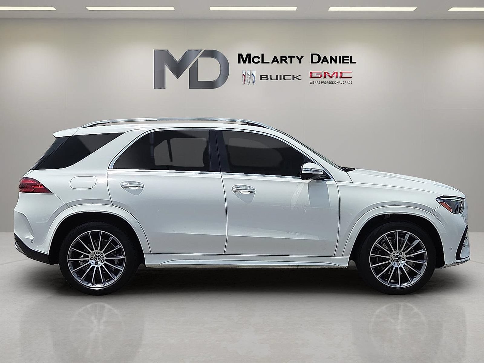 Used 2024 Mercedes-Benz GLE 350 4MATIC image 15