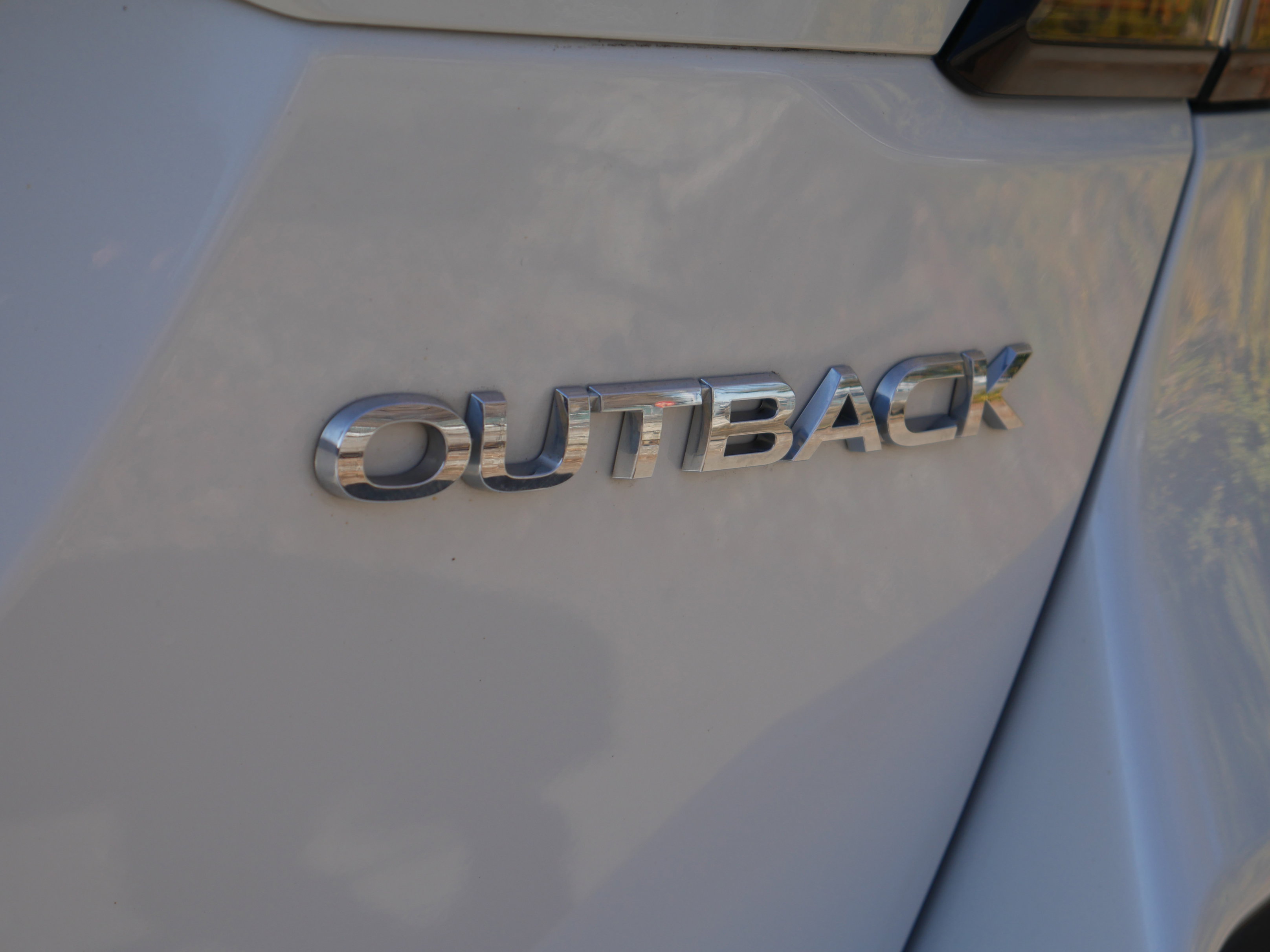 Used 2022 Subaru Outback Limited image 19