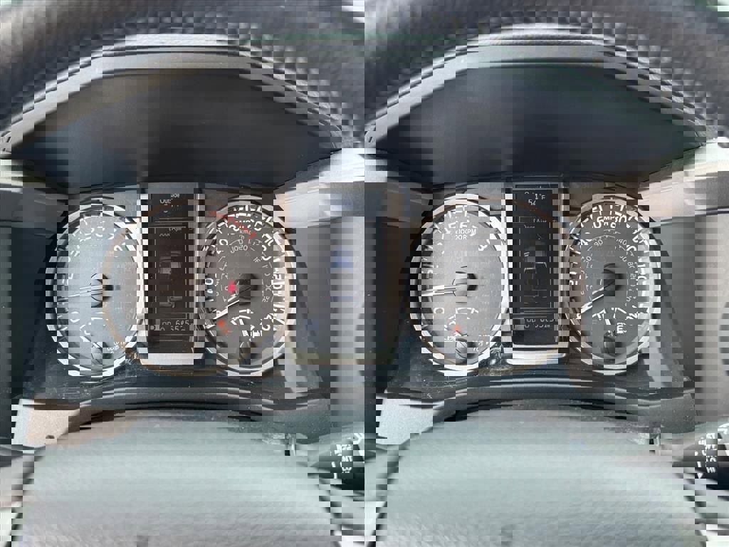 Used 2018 Toyota Tacoma SR5 image 17