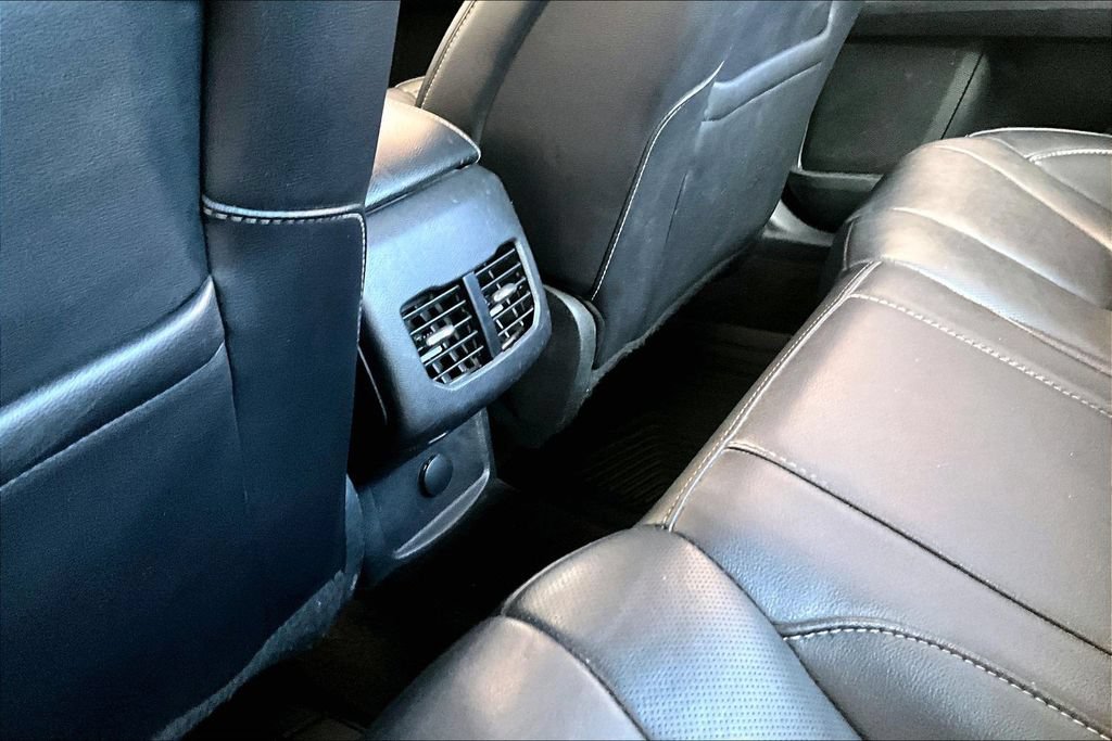 Used 2017 Ford Fusion Titanium FWD image 10