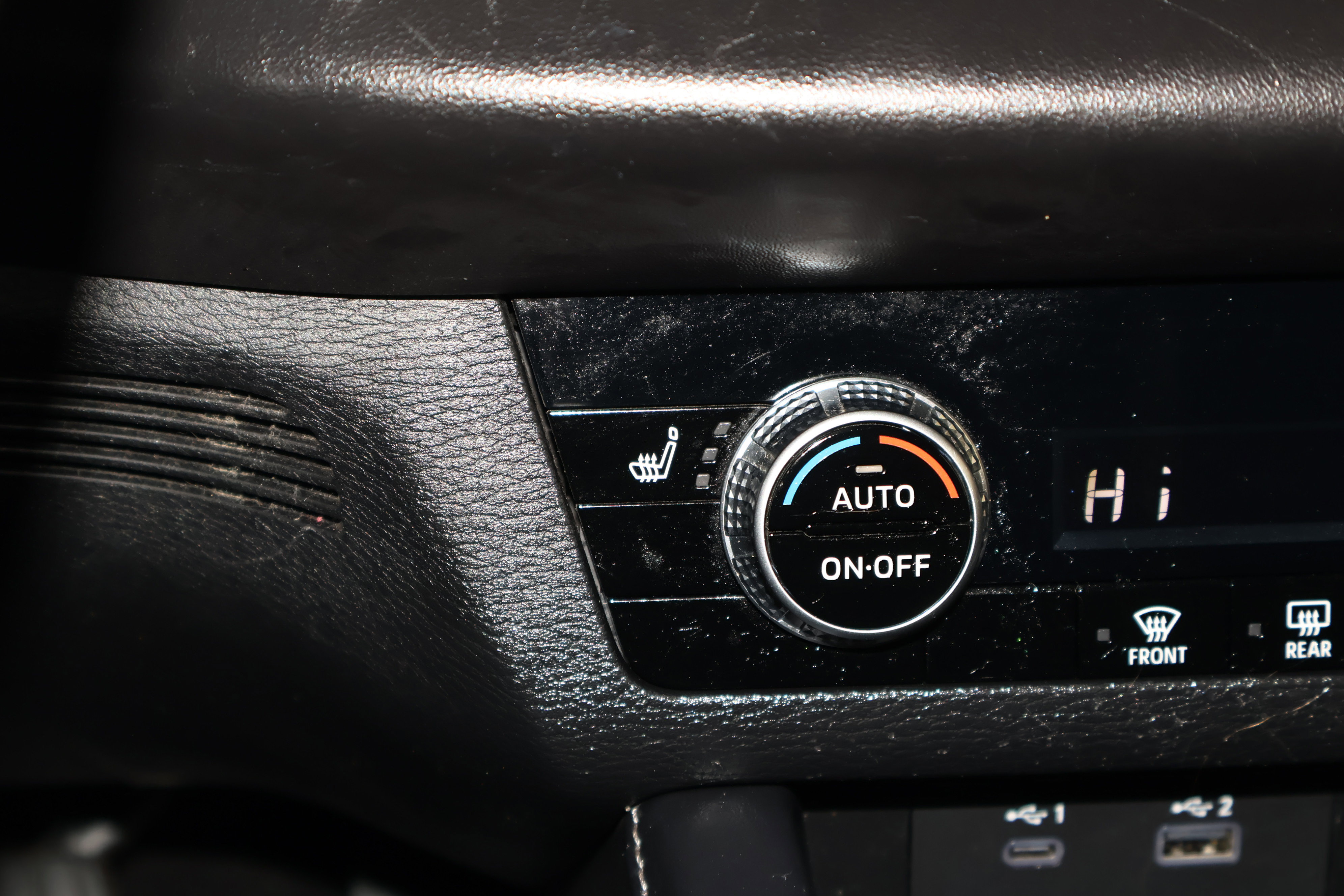 Used 2023 Mitsubishi Outlander SE AWD/4WD image 29