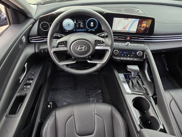 Used 2024 Hyundai Elantra Limited FWD image 12