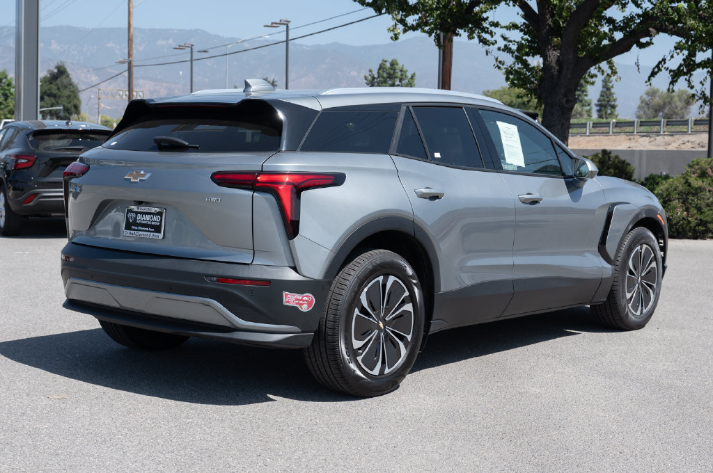 Used 2024 Chevrolet Blazer EV LT AWD/4WD image 4
