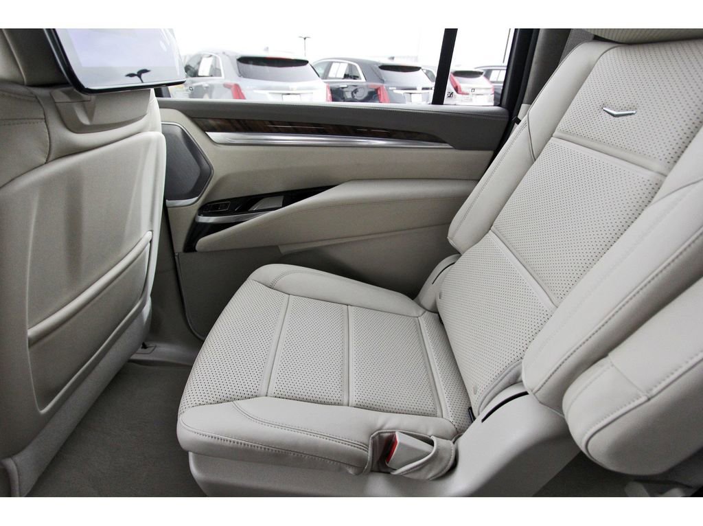 New 2025 Cadillac Escalade ESV Premium Luxury Platinum image 12