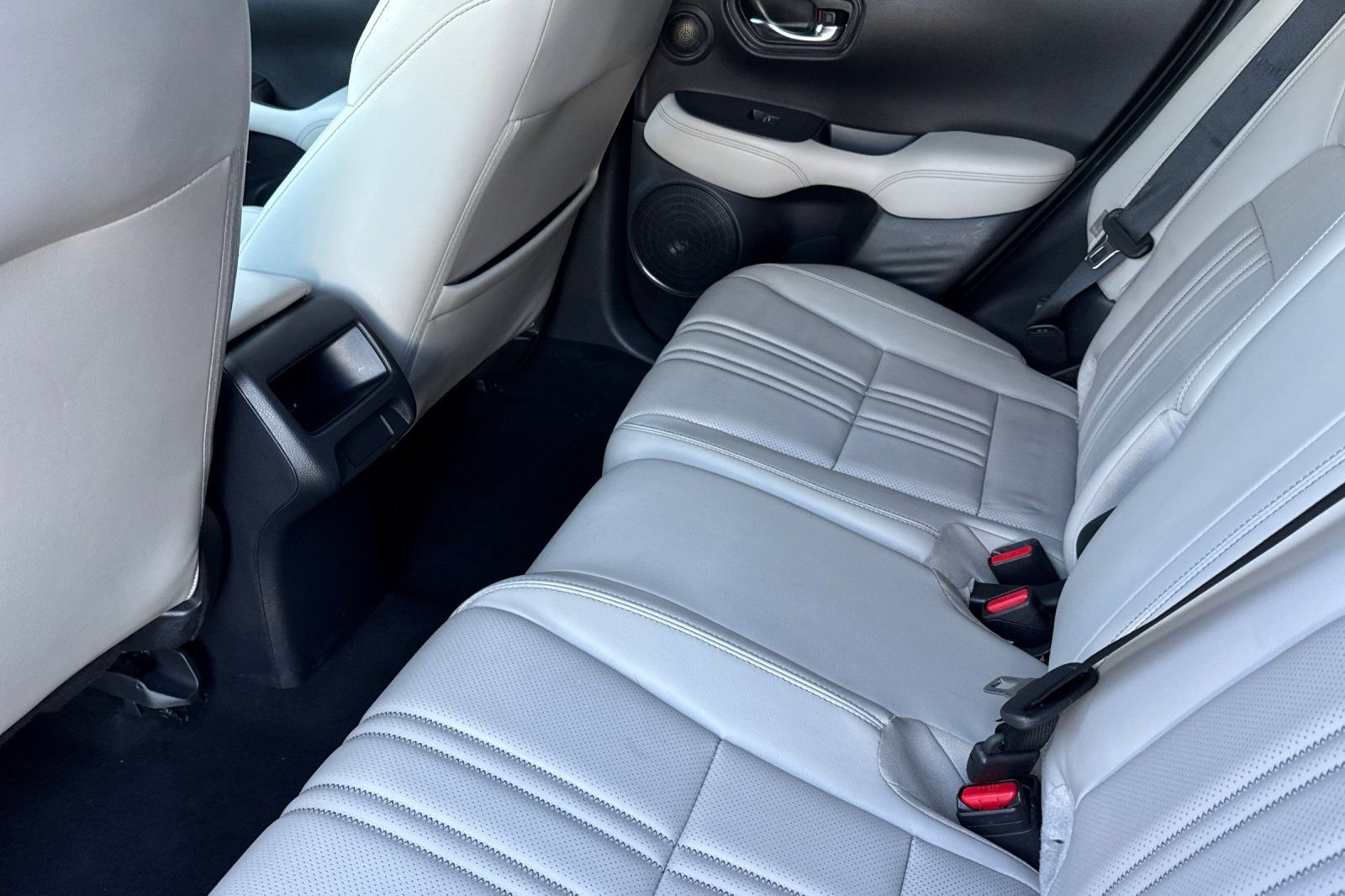 Used 2024 Honda HR-V EX-L image 12