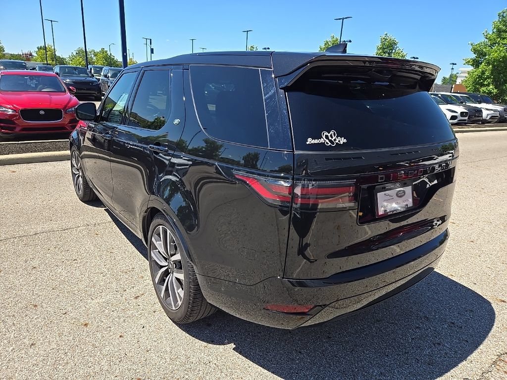Used 2024 Land Rover Discovery Dynamic SE AWD/4WD image 7
