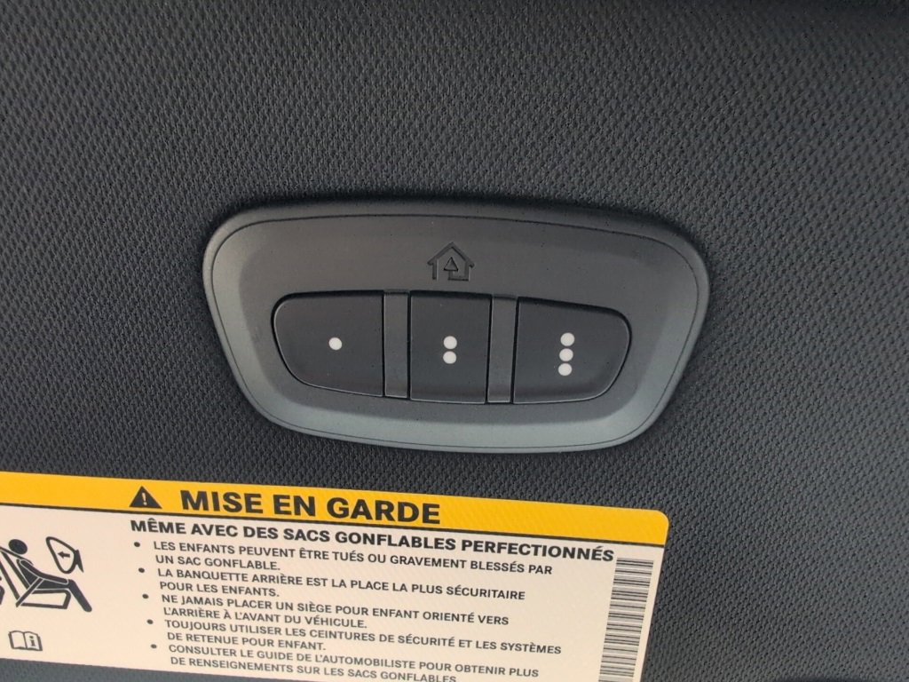 New 2026 Chrysler Pacifica Limited image 84