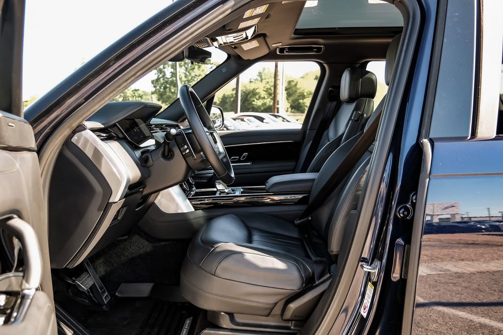 Used 2023 Land Rover Range Rover SE image 30