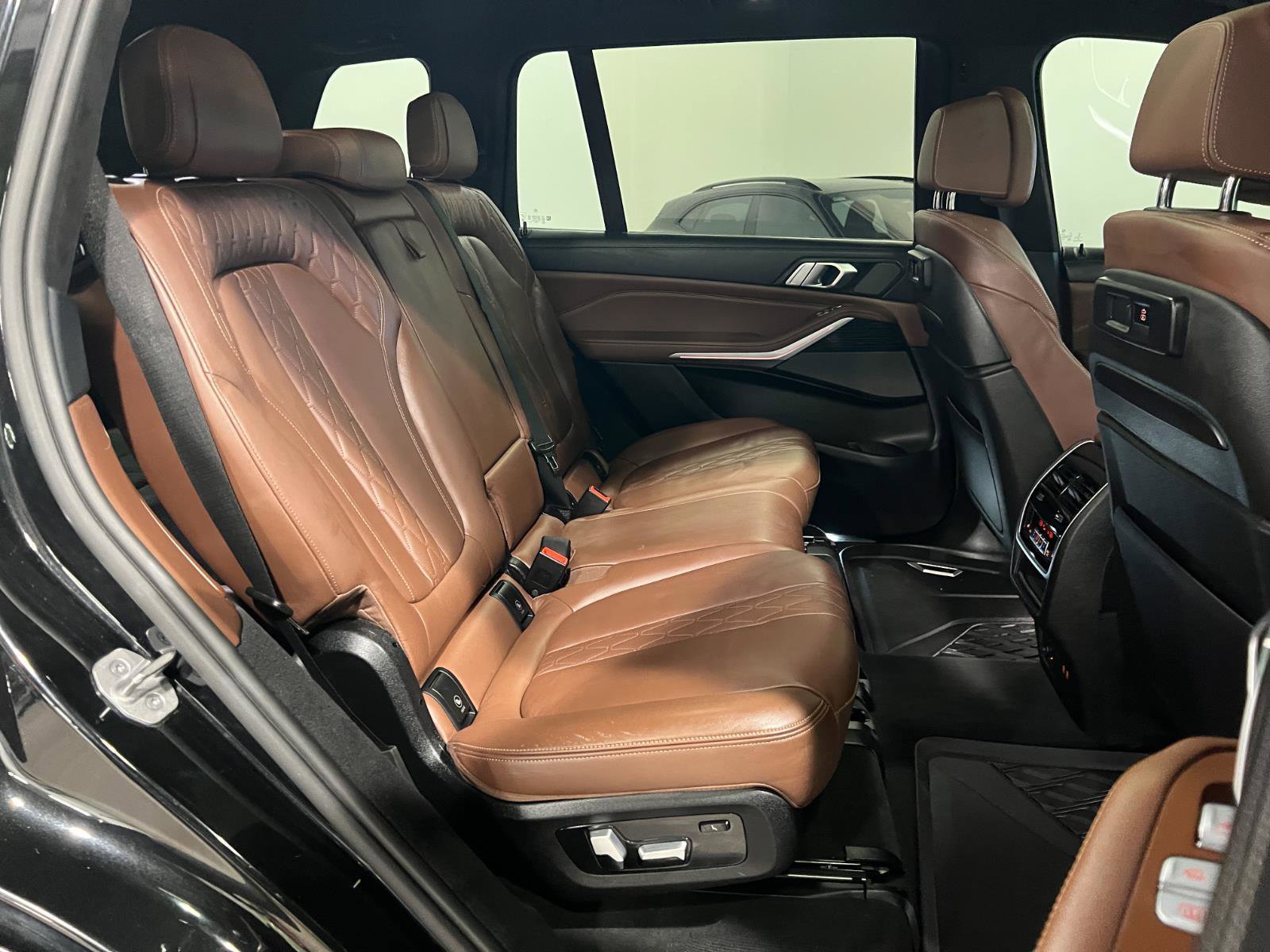 Used 2021 BMW X7 xDrive40i w/ M Sport Package image 46