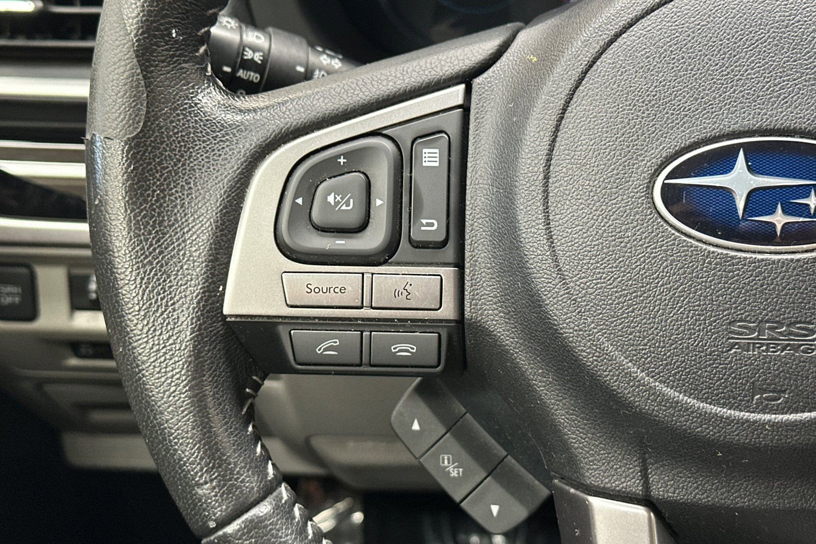 Used 2017 Subaru Forester 2.5i Limited AWD/4WD image 30