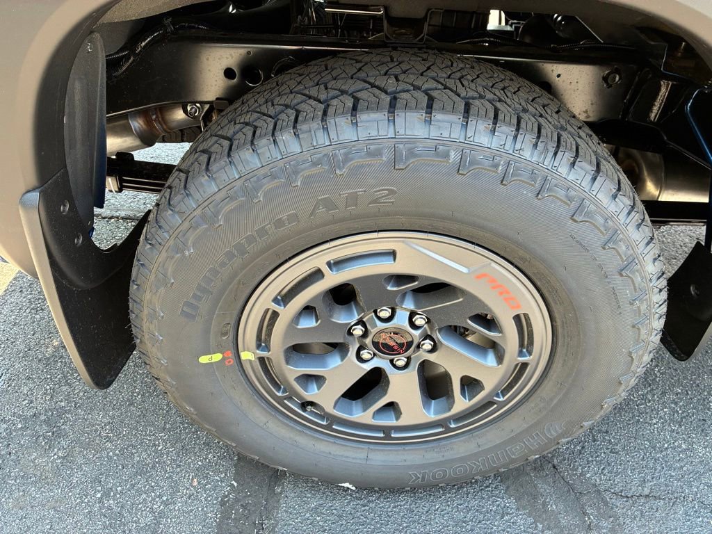 New 2026 Nissan Frontier PRO-4X w/ Pro Premium Package AWD/4WD image 9