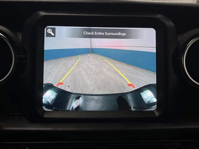 Used 2022 Jeep Gladiator Overland w/ Popular Equipment Package image 9