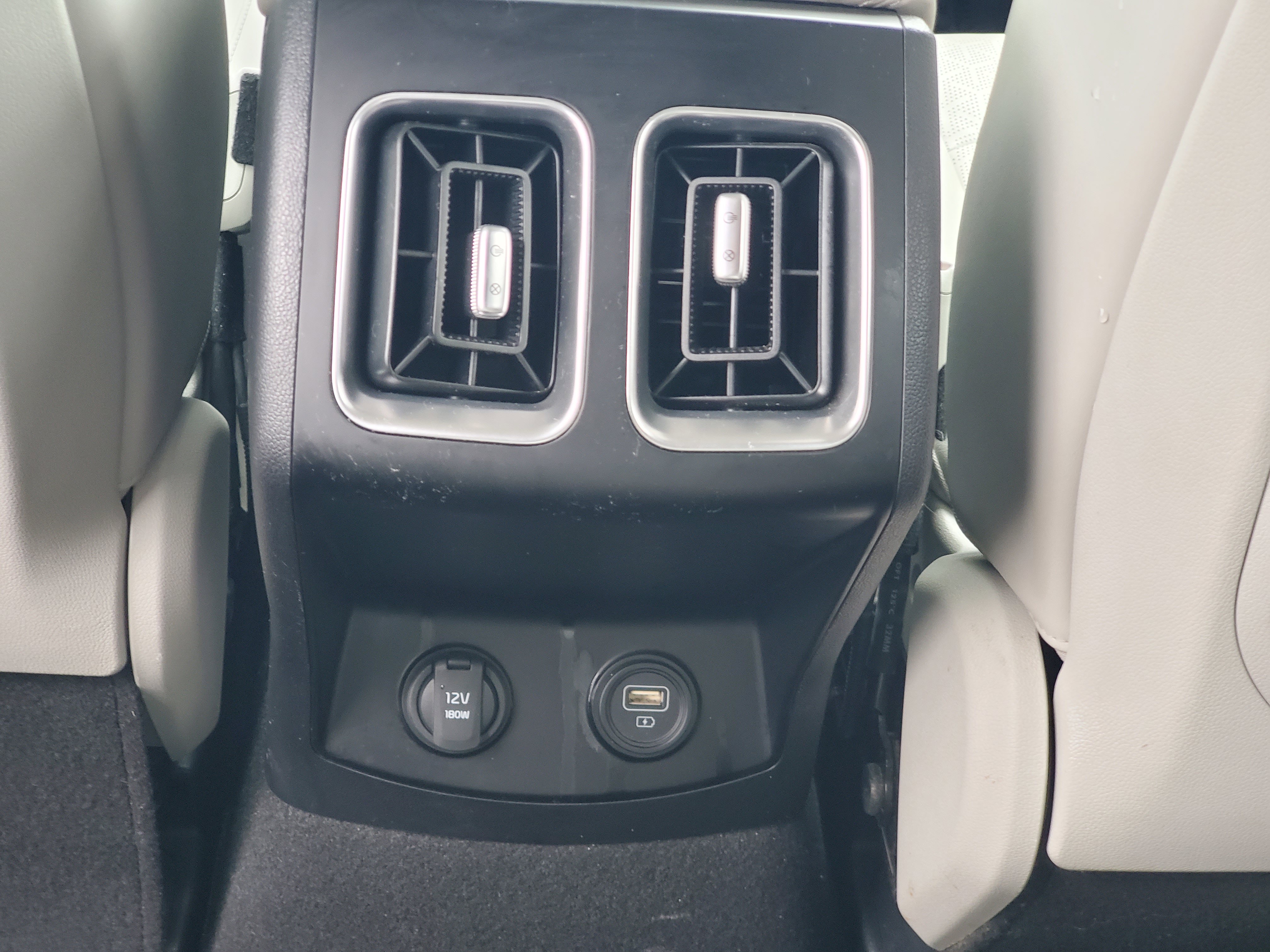 Used 2021 Kia Sorento S FWD image 12