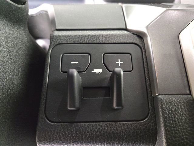 Used 2025 Toyota Tacoma SR5 AWD/4WD image 29