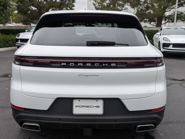 Certified 2025 Porsche Cayenne AWD/4WD image 10