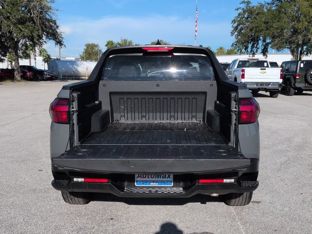 Used 2025 Hyundai Santa Cruz SEL FWD image 12