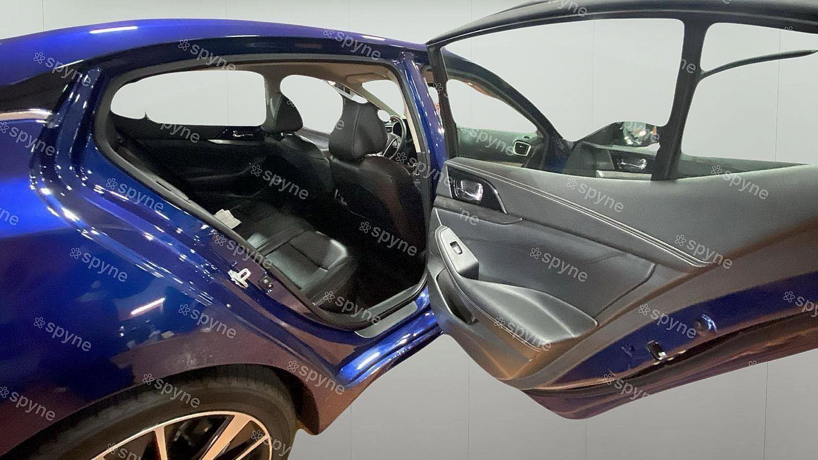 Used 2023 Nissan Maxima SV w/ Floor Mat Group image 15