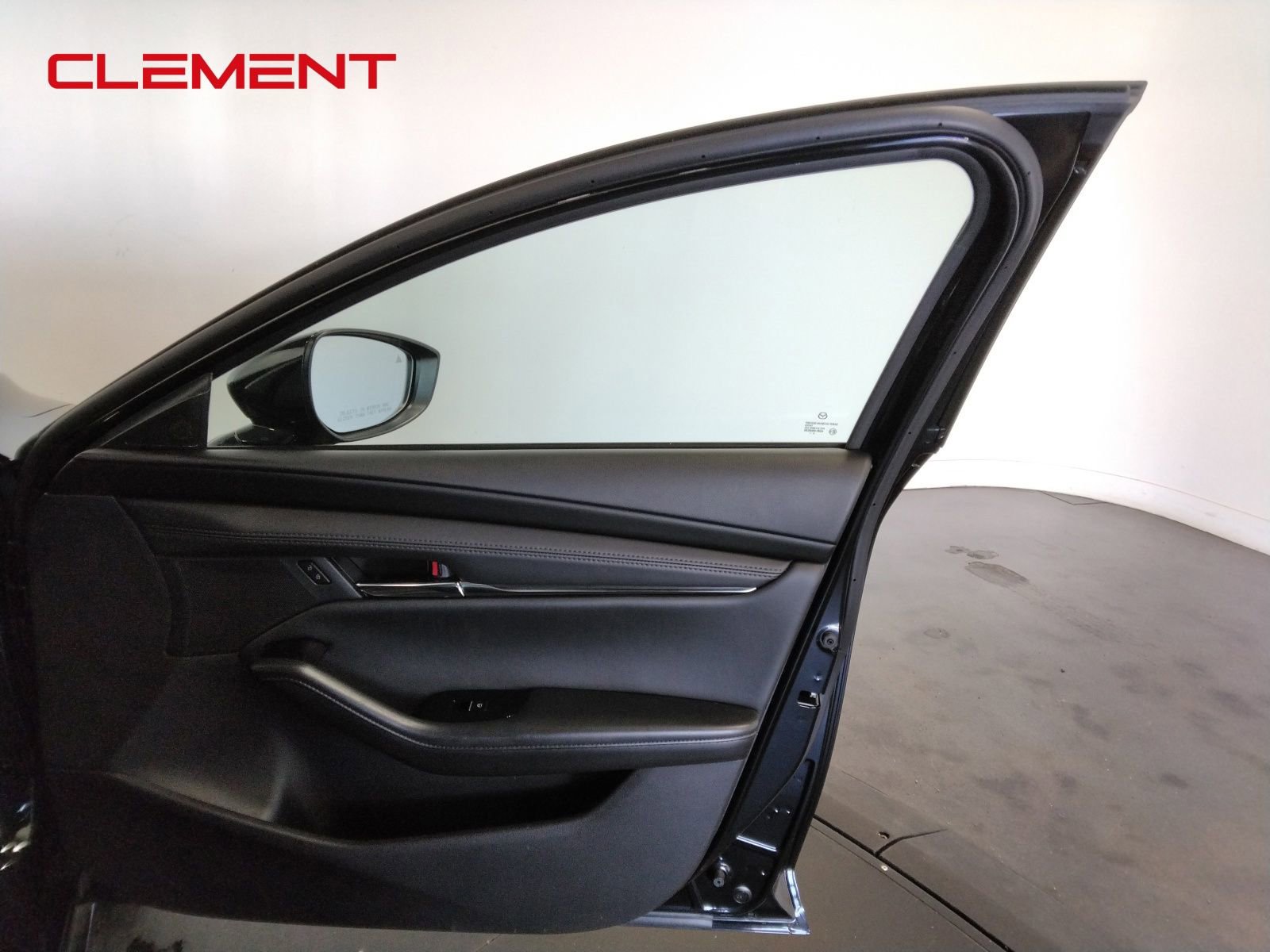 Used 2025 MAZDA MAZDA3 s image 37