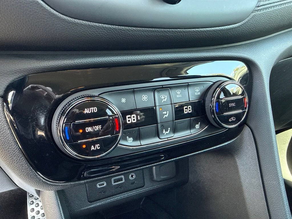 Used 2023 Buick Encore GX Select w/ Sport Touring Package FWD image 32