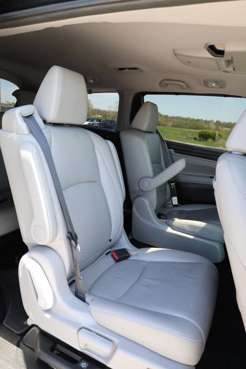 Used 2019 Honda Odyssey Elite image 16