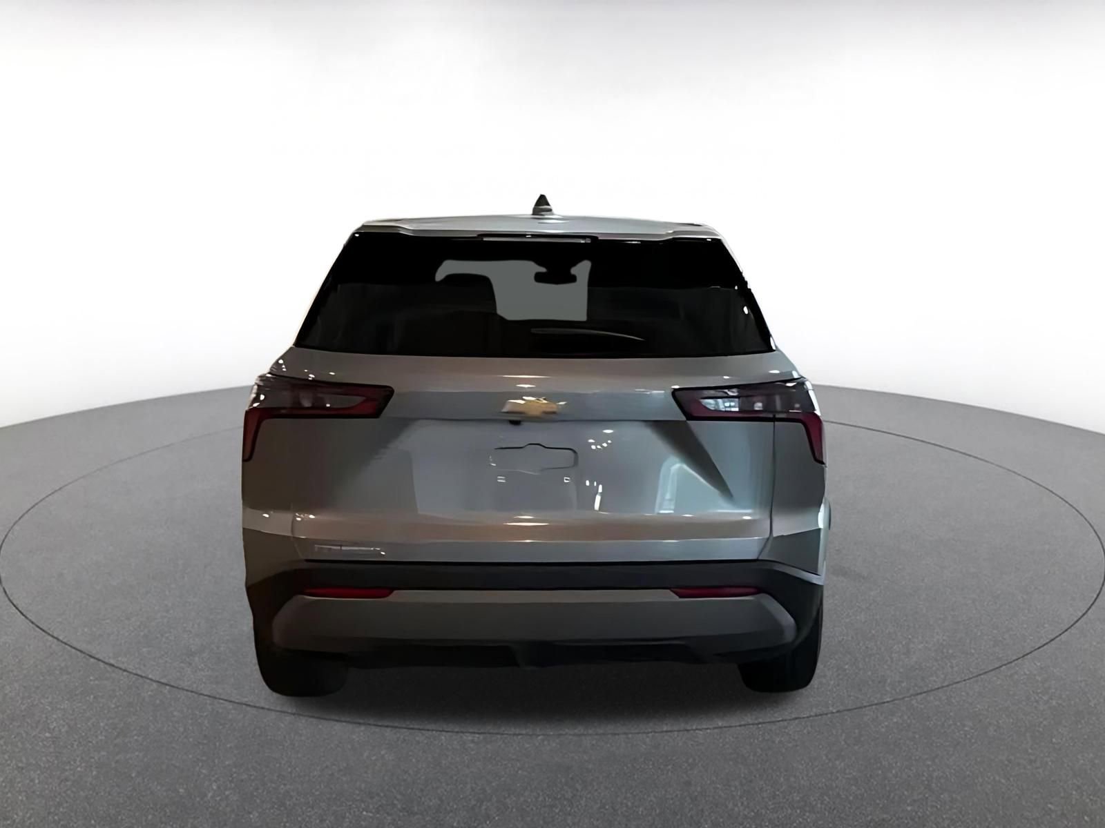 Used 2025 Chevrolet Equinox LT FWD image 11