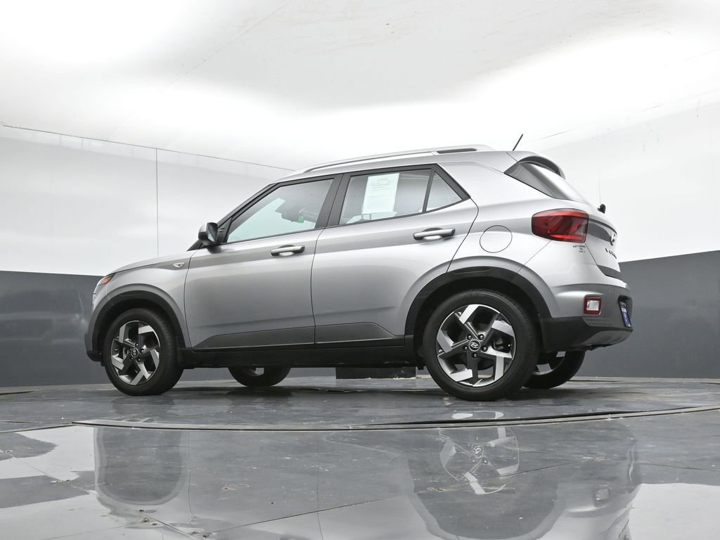 Used 2023 Hyundai Venue SEL FWD image 40