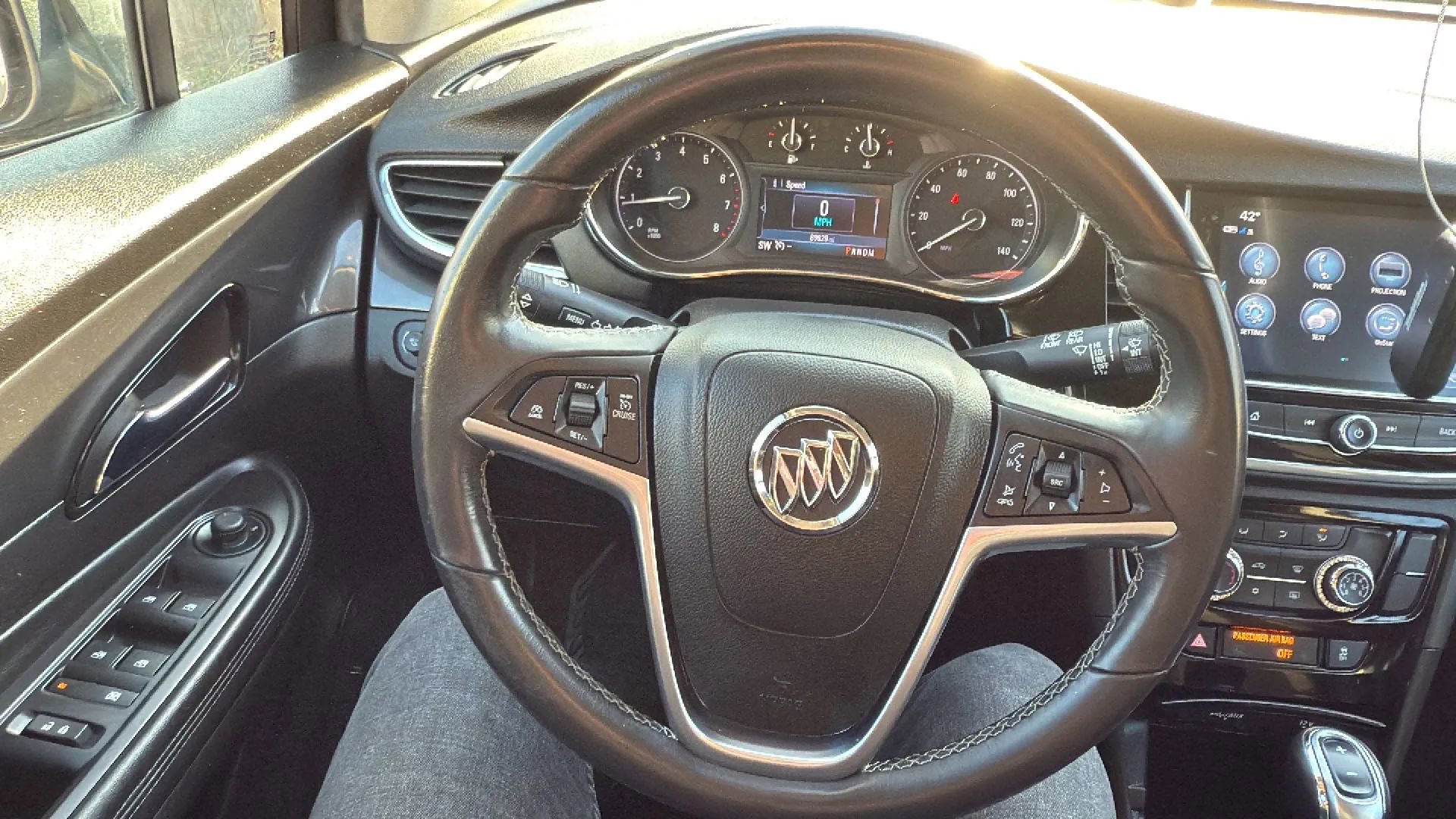 Used 2019 Buick Encore Preferred image 10