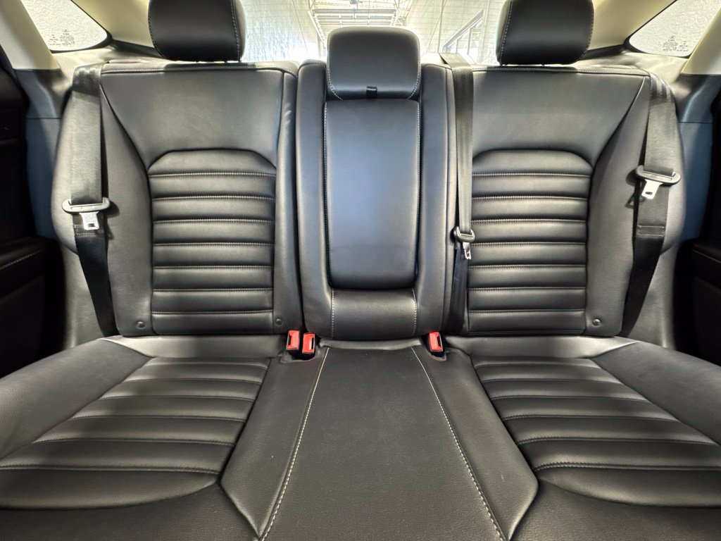 Used 2020 Ford Fusion SEL FWD image 19