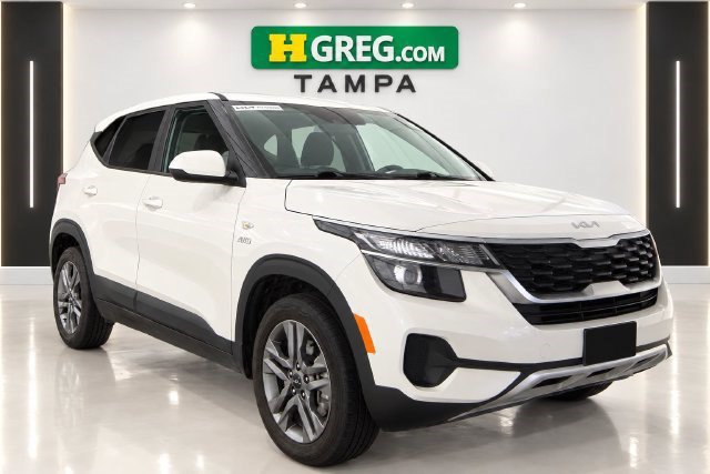 Used 2023 Kia Seltos LX AWD/4WD image 4