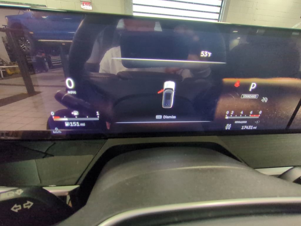 Used 2025 INFINITI QX80 Sensory image 16